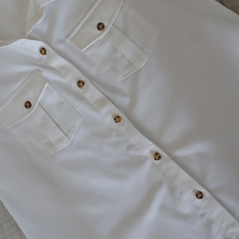 TUCKERNUCK..SIZE SMALL - Picture 2 of 5